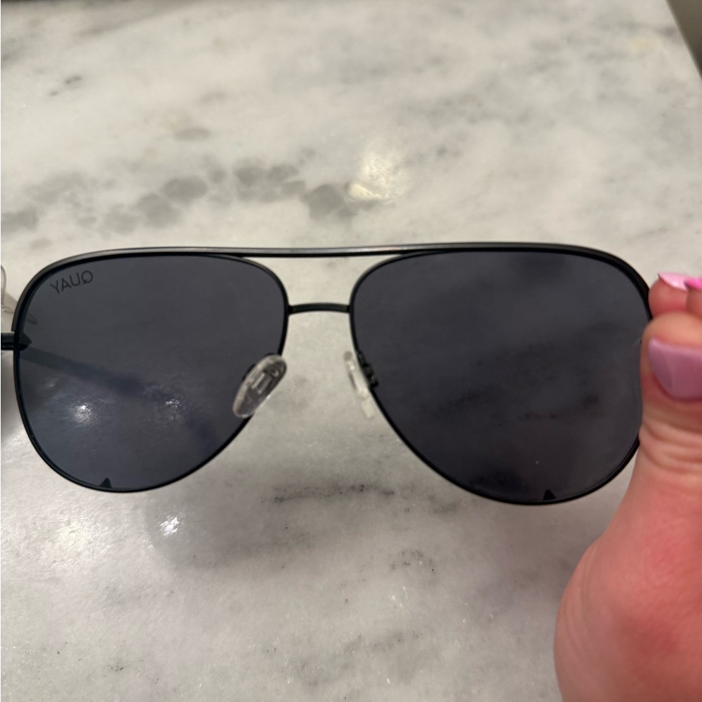 Quay Australia Black Sunglasses - Picture 2 of 5